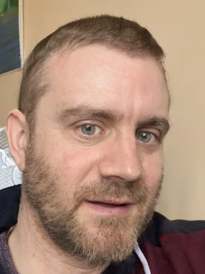 English men looking for love